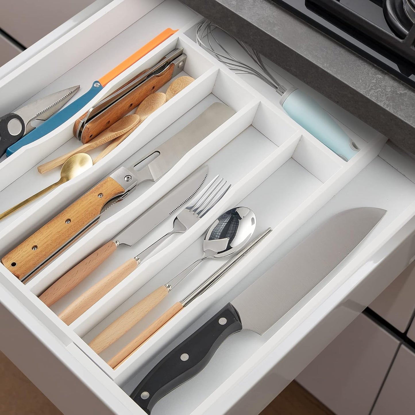 Expandable Bamboo Kitchen Drawer Organizer for Cutlery and Utensils, Adjustable Bamboo Wood Cutlery Tray in Drawer for Flatware and Silverware in Kitchen, (Natural)
