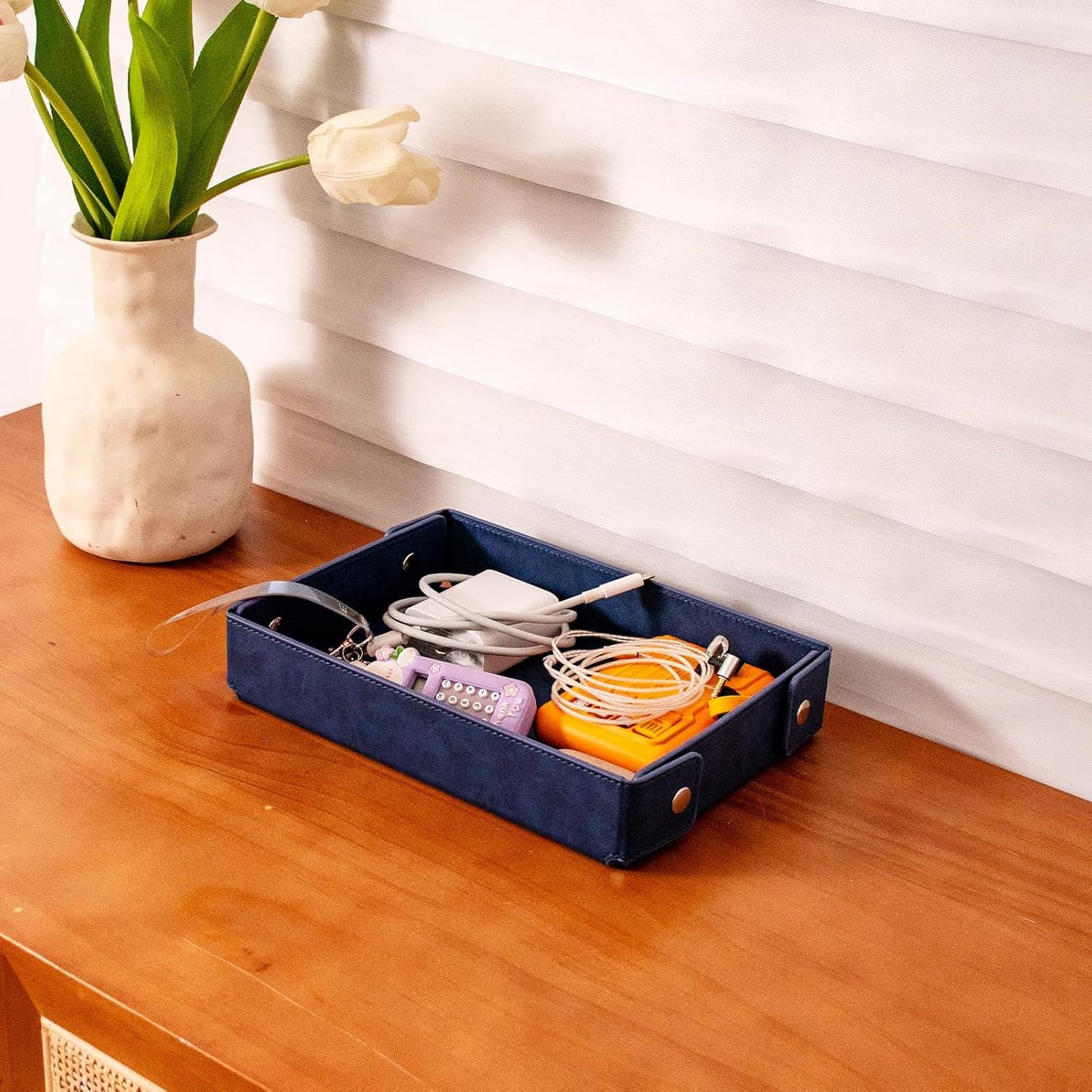 SANQIANWAN PU Leather Valet Tray Small NightStand Bedside Entry Table Trya for Phone Jewelry Glasses Keys and Coins Father's Day Birthday Gifts (Blue)