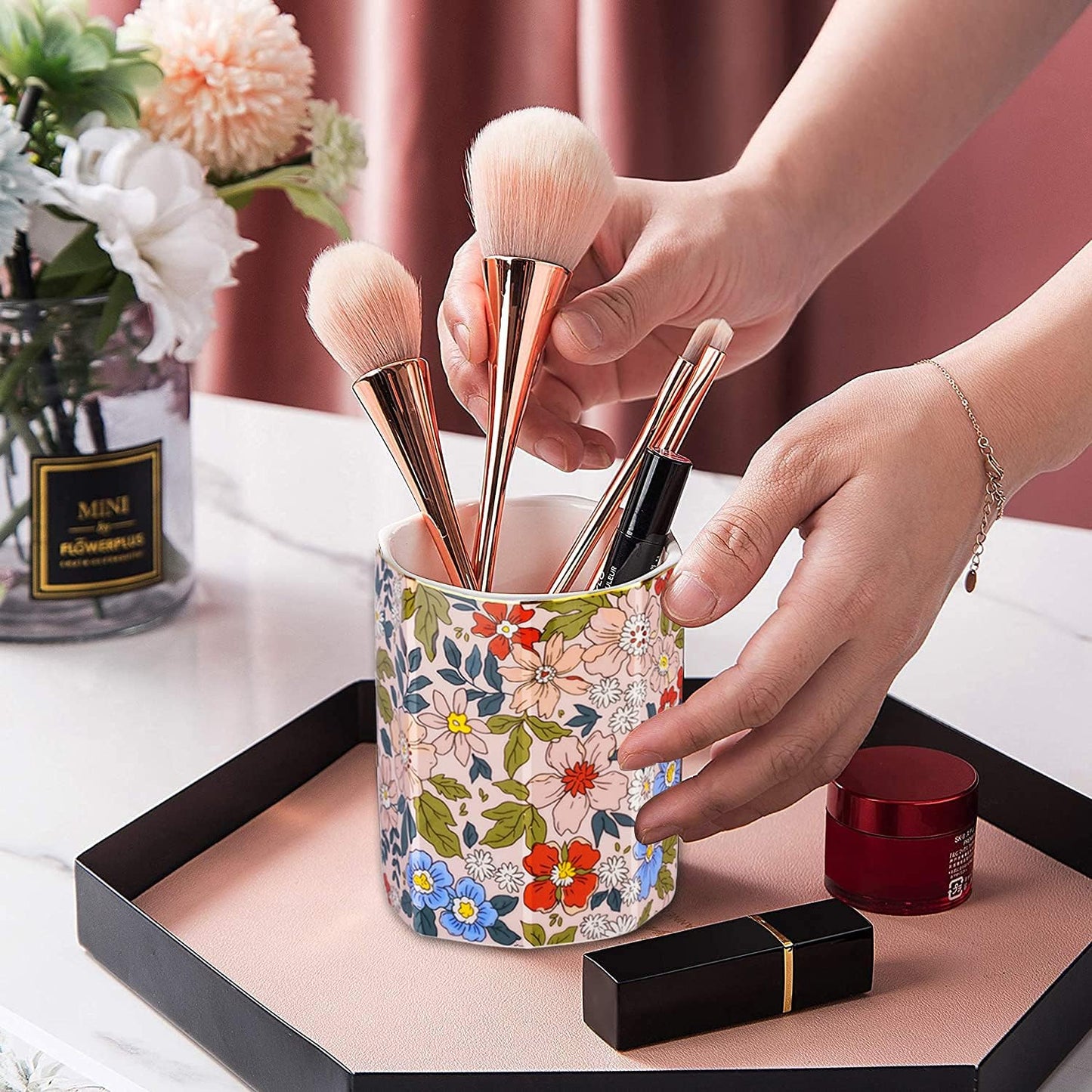 Jwest Pen Holder, Makeup Brush Holder Ceramic Shiny Gold Leopard Cheetah Pattern Animal Pencil Cup for Girls Women Durable Stand Desk Organizer Storage Gift for Office, Classroom, Home Light Brown