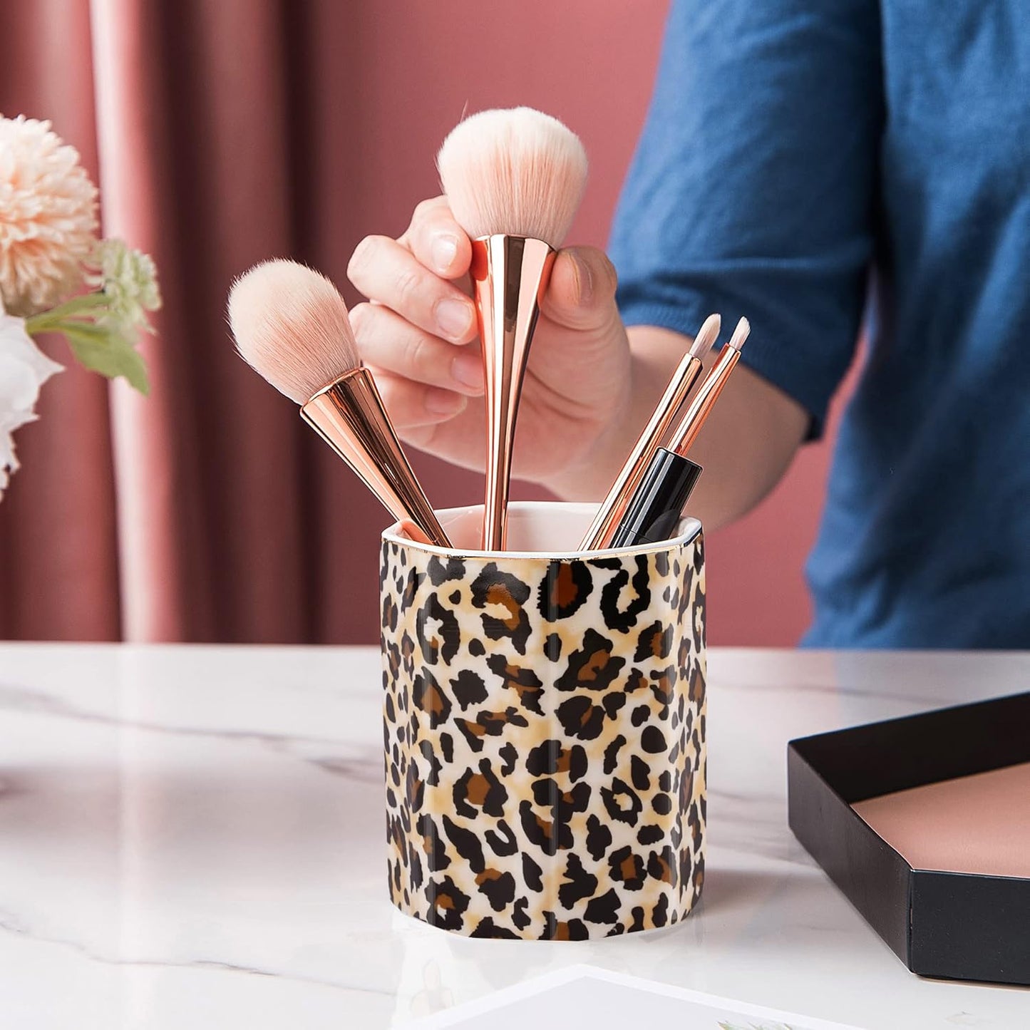 Jwest Pen Holder, Makeup Brush Holder Ceramic Shiny Gold Leopard Cheetah Pattern Animal Pencil Cup for Girls Women Durable Stand Desk Organizer Storage Gift for Office, Classroom, Home Light Brown