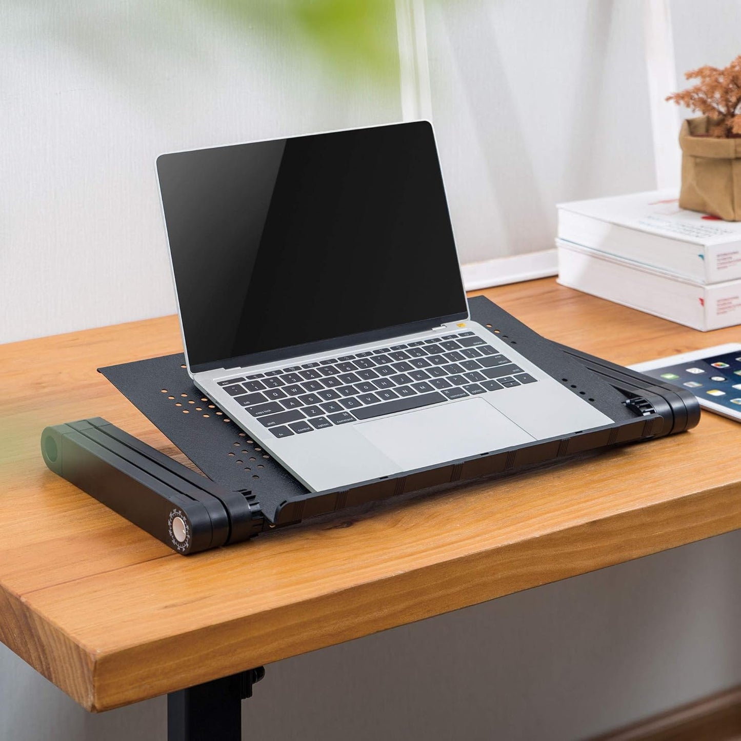 Mount-It! Adjustable Laptop Stand & Lap Desk, Freestanding Sit-Stand Laptop Tray for Bed, Couch, Desk & Floor, 22 lb Capacity, 1.6–18.9” Height, Ventilated Aluminum, Ships Fully Assembled