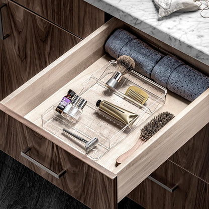 madesmart Angled Storage Tray, Make-up Bathroom Organizer, Lipstick, Razors, Q-Tips, Bath Essentials Angled for Easy-Viewing, Large, Clear