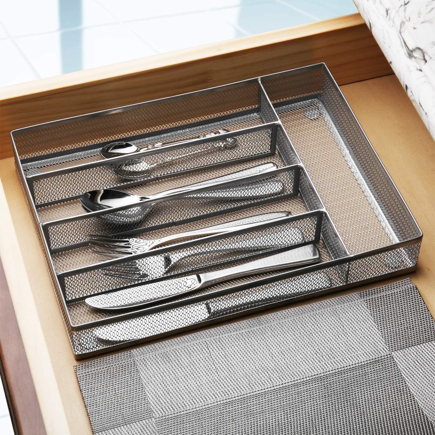 JANE EYRE Utensil Drawer Organizer, Cutlery Tray Silverware Flatware Storage Divider for Kitchen, Mesh Wire with Non-slip Foam Feet, 5 Component, Black